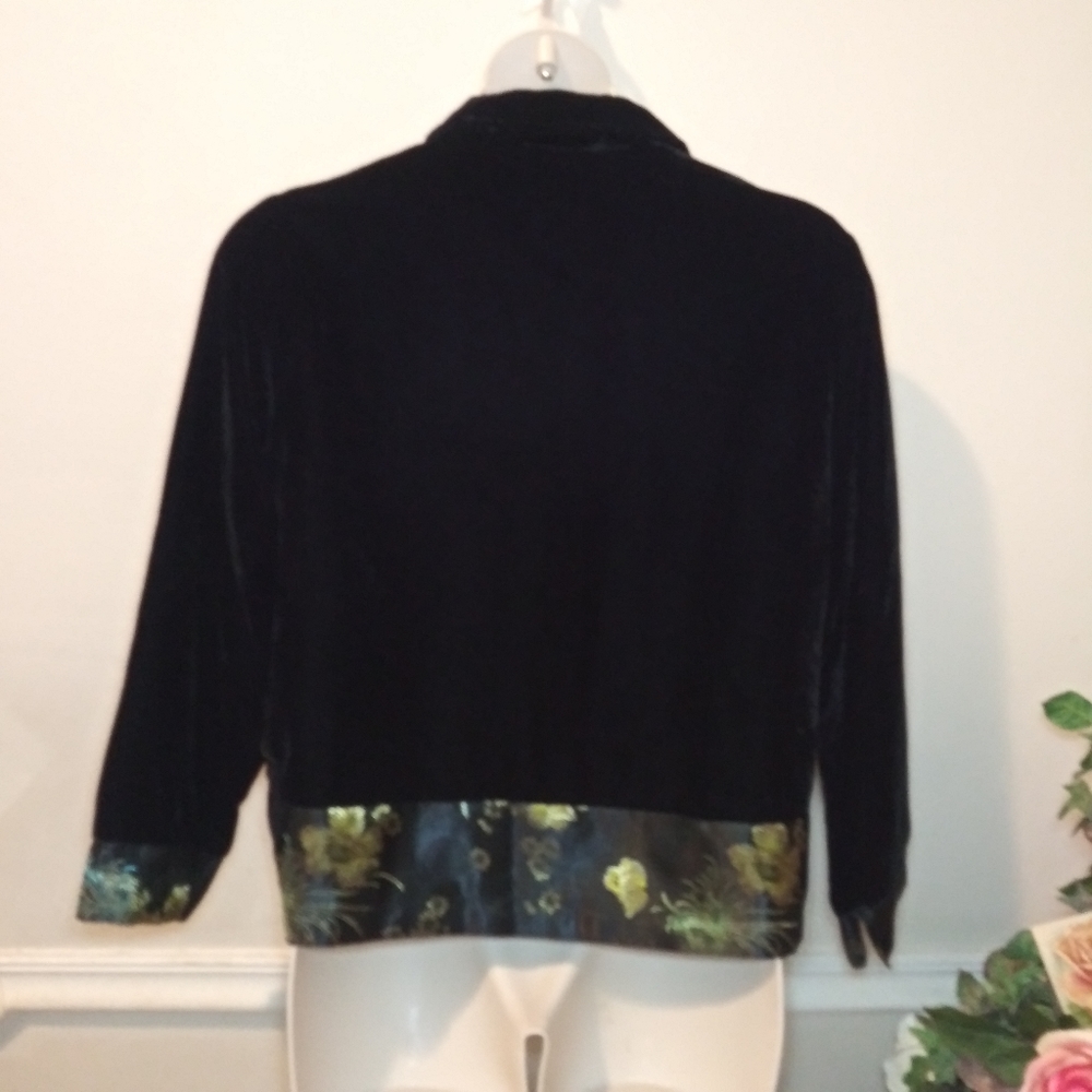 Vintage White Stag Black Velvet Asian Inspired Patchwork Embroidered Jacket - Picture 6 of 8